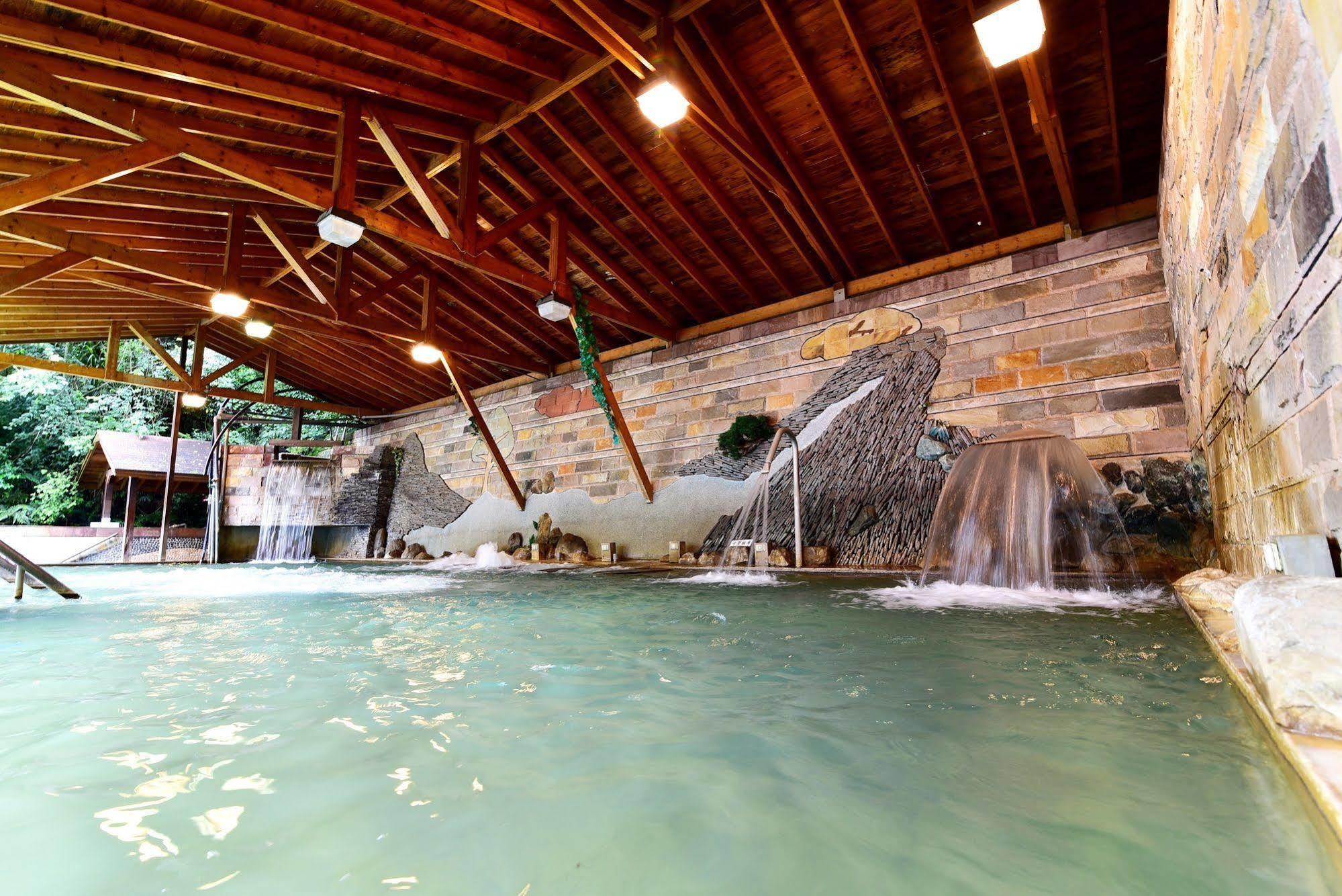Jenq Yang Hotspring Hotel Ren'ai Exterior foto
